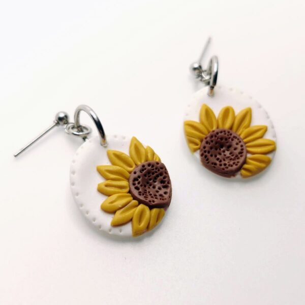 Pendientes de Girasoles Parciales - Un toque floral único y elegante