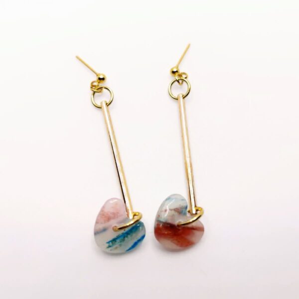 Pendientes Inefable - Elegancia única con corazón colgante - Imagen 3