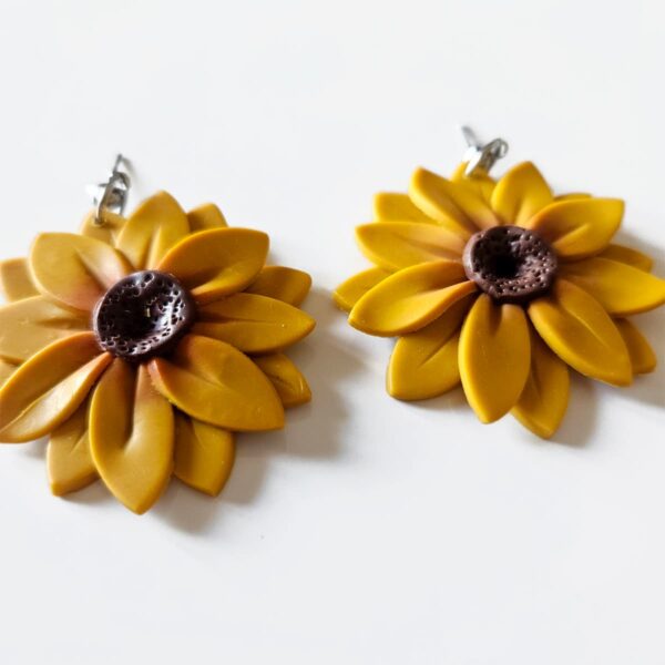Pendientes girasol XL – Joyería artesanal con alma - Imagen 2