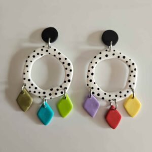 Pendientes Un Punto Más. Artesanía llena de colores